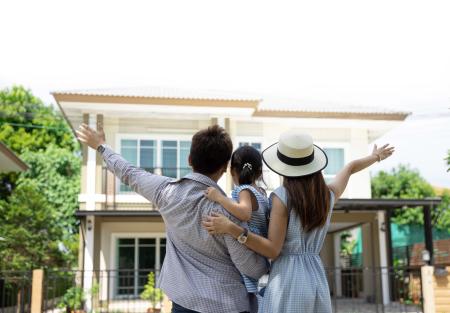 Family of 3 rejoicing to their home